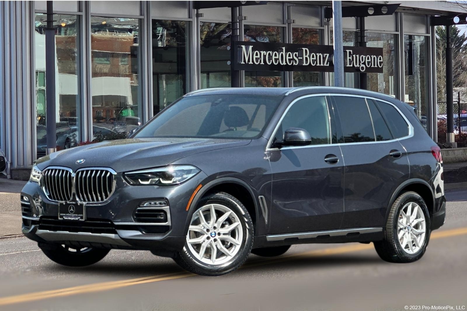 2020 BMW X5 40i's photo