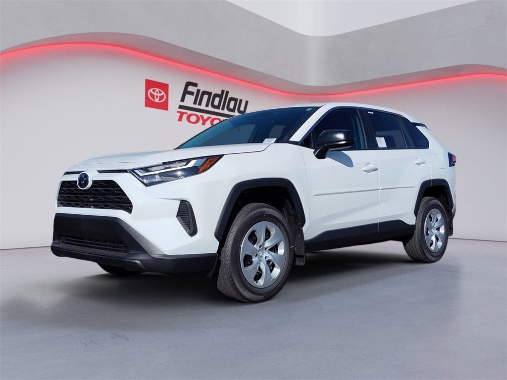 2025 Toyota RAV4 LE's photo