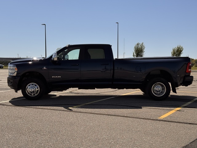 2024 Ram 3500 Laramie Crew Cab 4x4 8' Box
