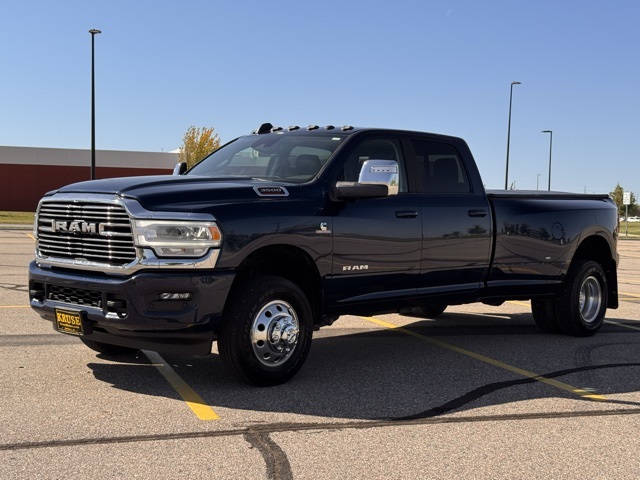 2024 Ram 3500 Laramie Crew Cab 4x4 8' Box
