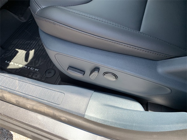 2025 Carbonized Gray Metallic Ford Maverick Lariat AWD Truck