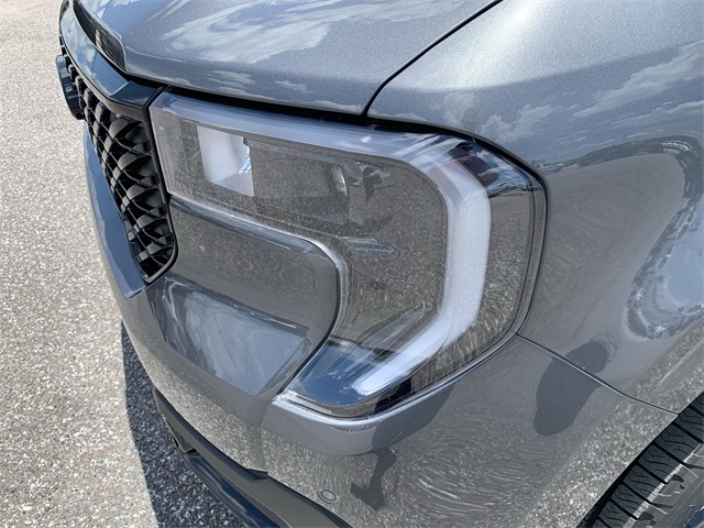 2025 Carbonized Gray Metallic Ford Maverick Lariat AWD Truck