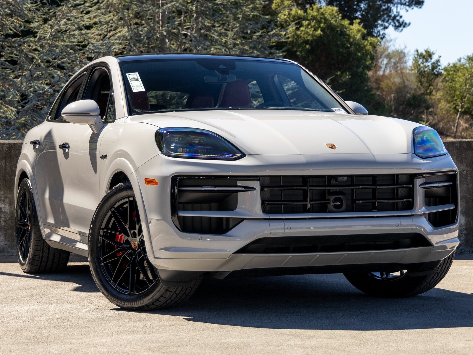 2026 Porsche Cayenne S E-Hybrid Coupe photo 3