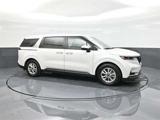 Used 2024 Kia Carnival Van