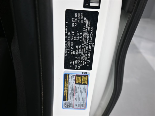 Used 2024 Kia Carnival Van