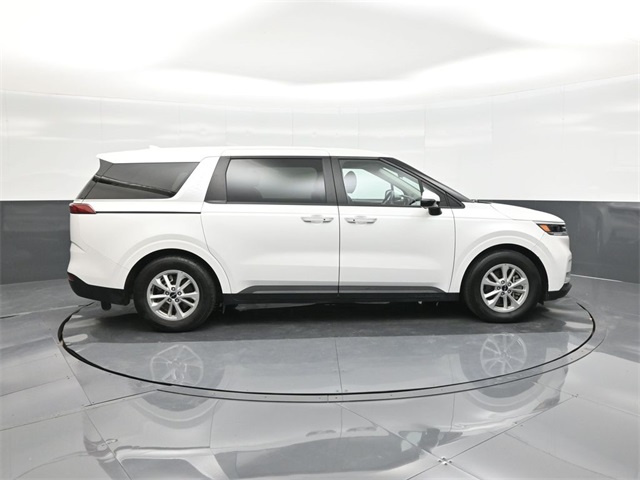 Used 2024 Kia Carnival Van