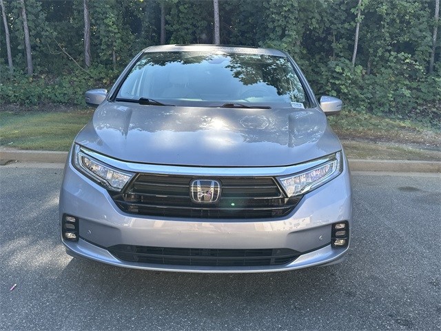 2022 Honda Odyssey Touring photo 3