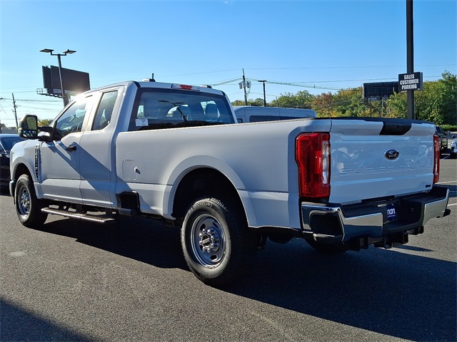 2026 Ford F-250 photo 3
