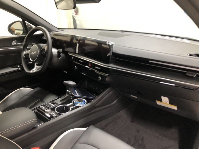 2026 Kia K5 GT-Line photo 12