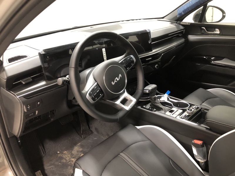 2026 Kia K5 GT-Line photo 18