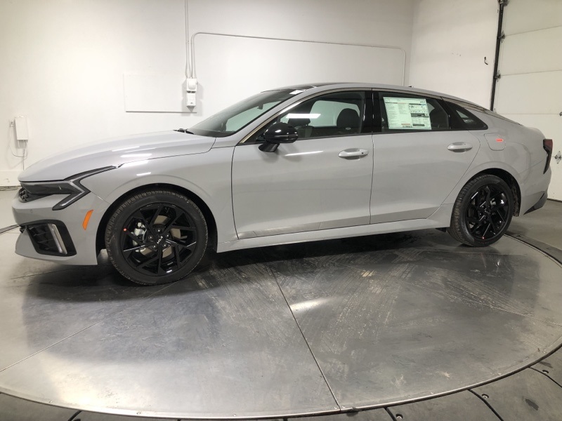 2026 Kia K5 GT-Line photo 4