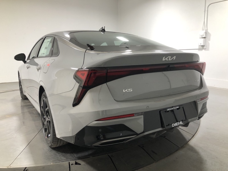 2026 Kia K5 GT-Line photo 5