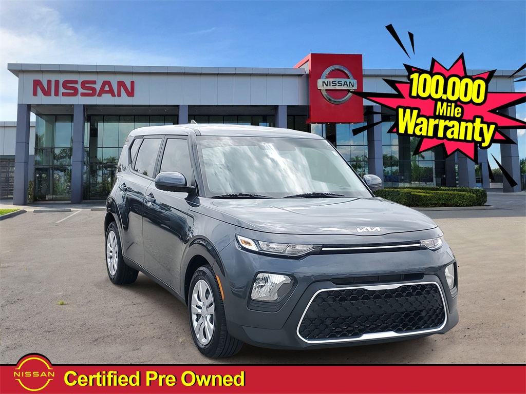 2022 Gravity Gray Kia Soul LX FWD Hatchback