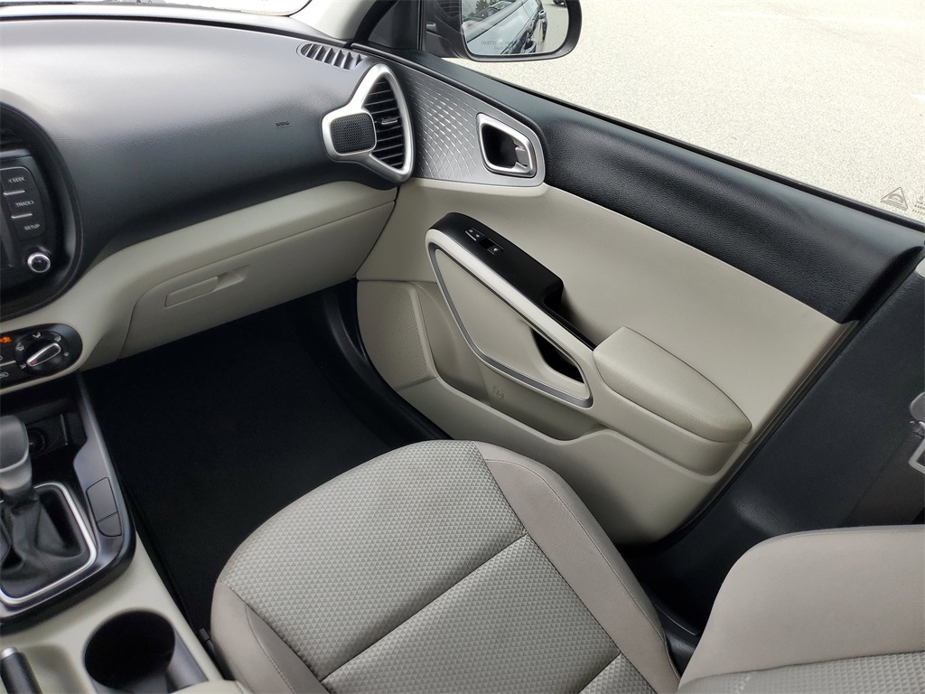 2022 Gravity Gray Kia Soul LX FWD Hatchback