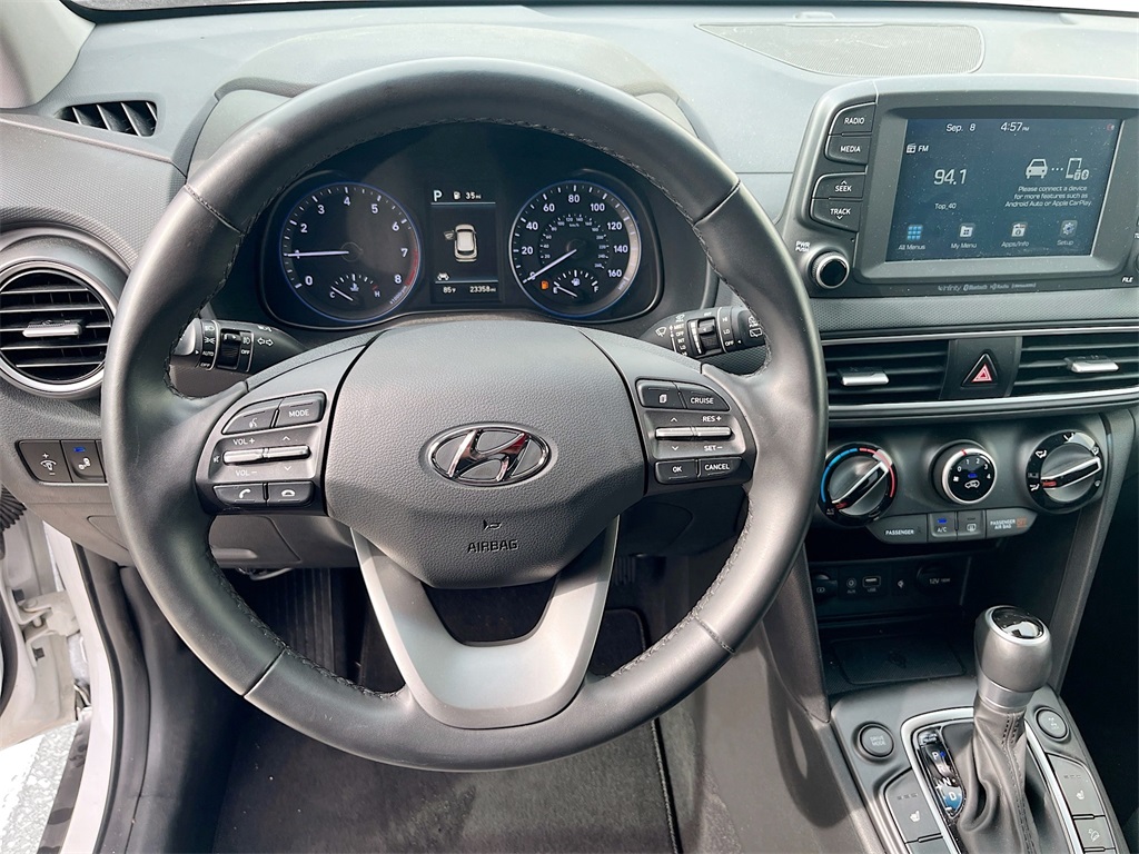2021 Hyundai Kona SEL Plus photo 9
