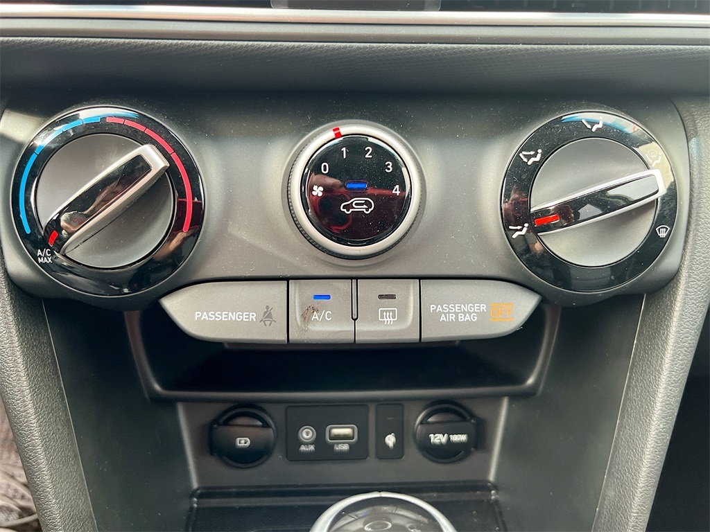 2021 Hyundai Kona SEL Plus photo 14