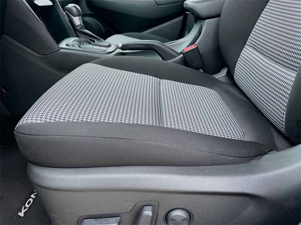 2021 Hyundai Kona SEL Plus photo 17