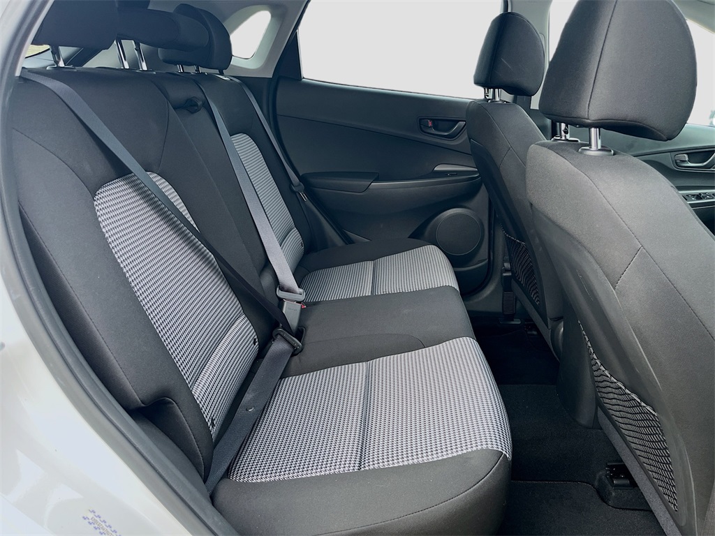 2021 Hyundai Kona SEL Plus photo 24