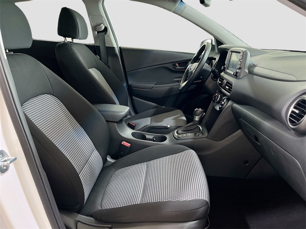 2021 Hyundai Kona SEL Plus photo 25