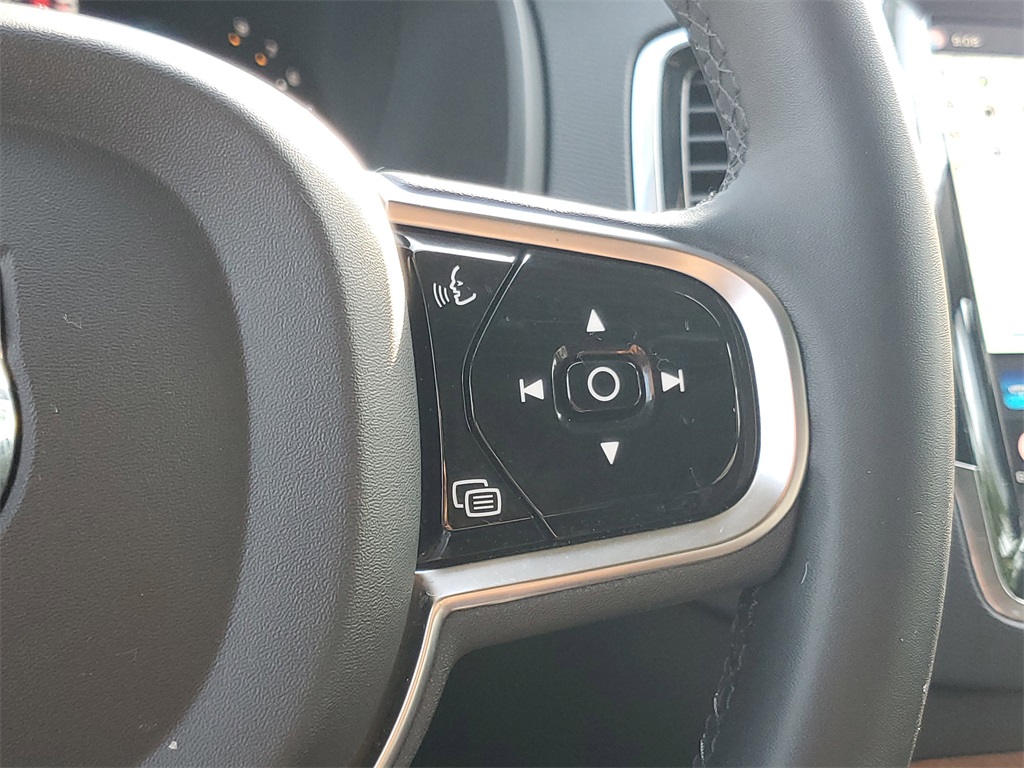 used 2023 Volvo XC90 car, priced at $36,995