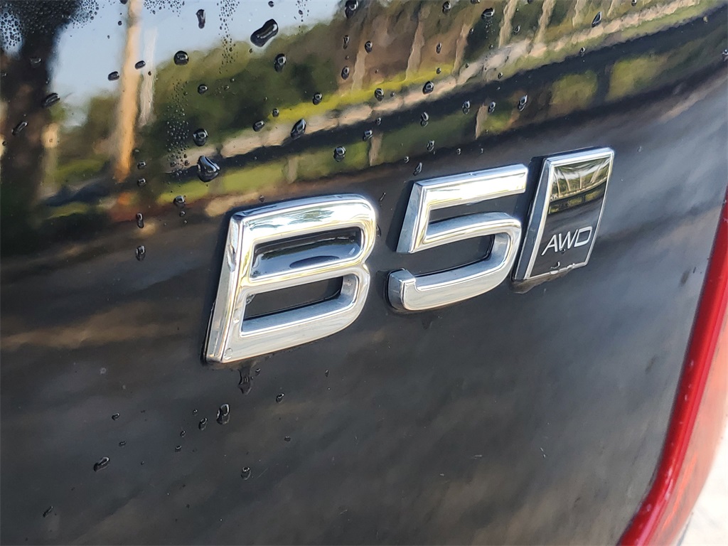 used 2023 Volvo XC90 car, priced at $36,995