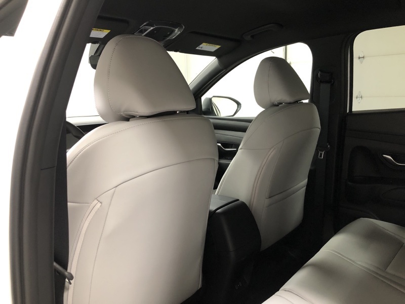 2026 Hyundai Santa Cruz SEL photo 16