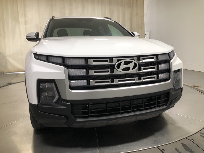 2026 Hyundai Santa Cruz SEL photo 2