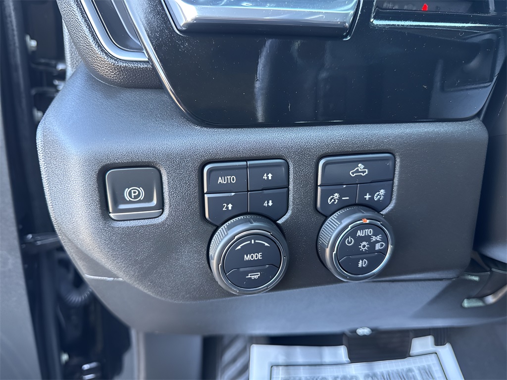 2024 Chevrolet Silverado 1500 RST photo 4