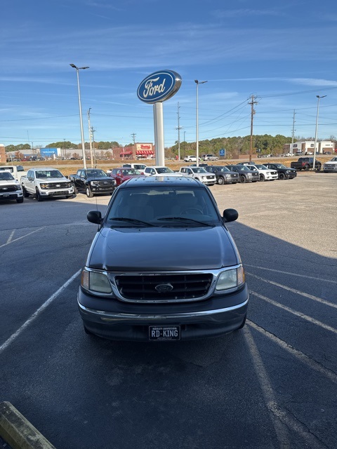 2003 Ford F-150 XLT's photo