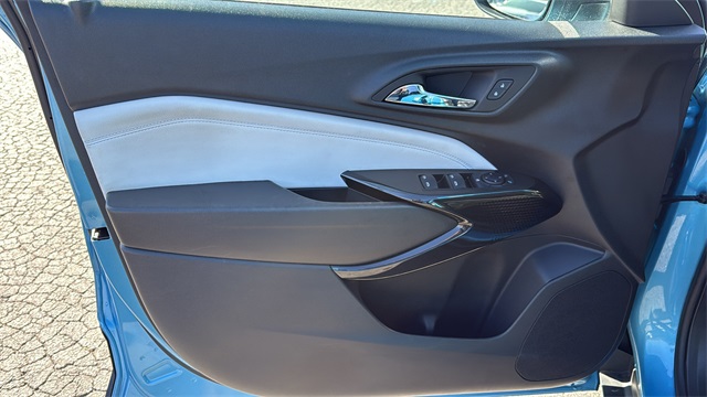 used 2025 Chevrolet Trax car, priced at $21,799