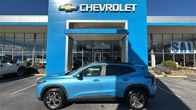 used 2025 Chevrolet Trax car, priced at $21,799