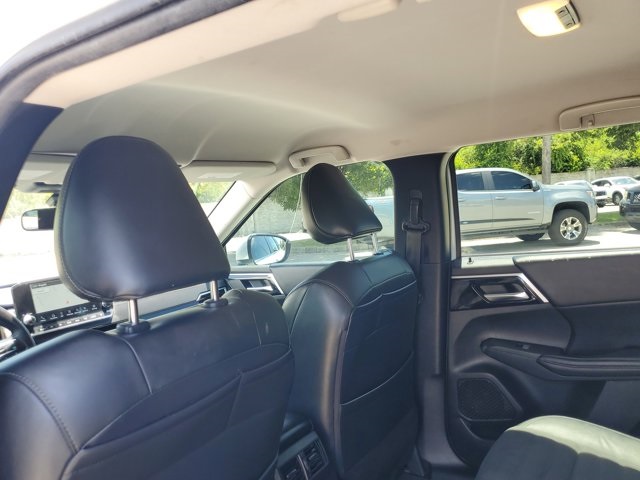 2022 Silver Mitsubishi Outlander FWD SUV