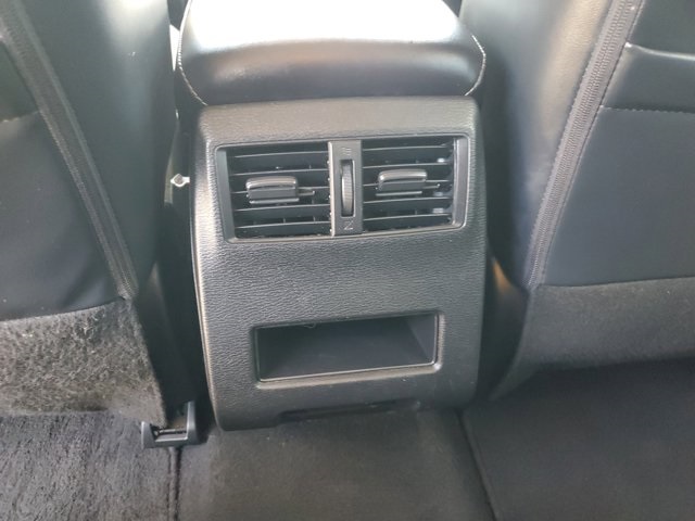 2022 Silver Mitsubishi Outlander FWD SUV