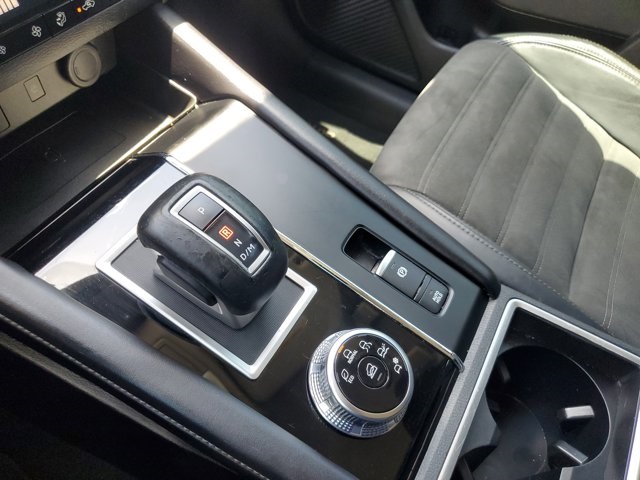 2022 Silver Mitsubishi Outlander FWD SUV