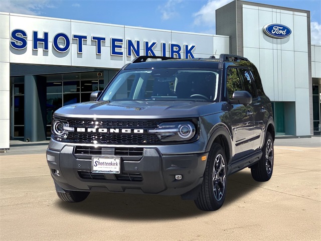 2025 Ford Bronco Sport Outer Banks photo 3