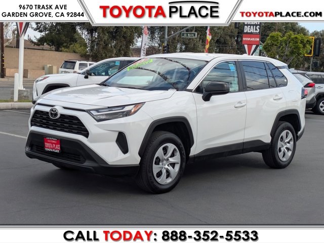 2024 Toyota RAV4 LE