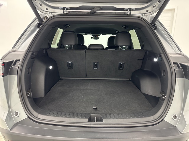 used 2025 Chevrolet Equinox car, priced at $25,988