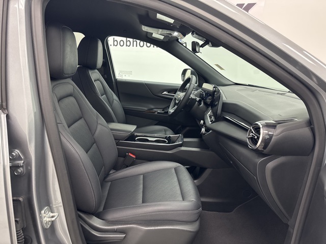 used 2025 Chevrolet Equinox car, priced at $25,988