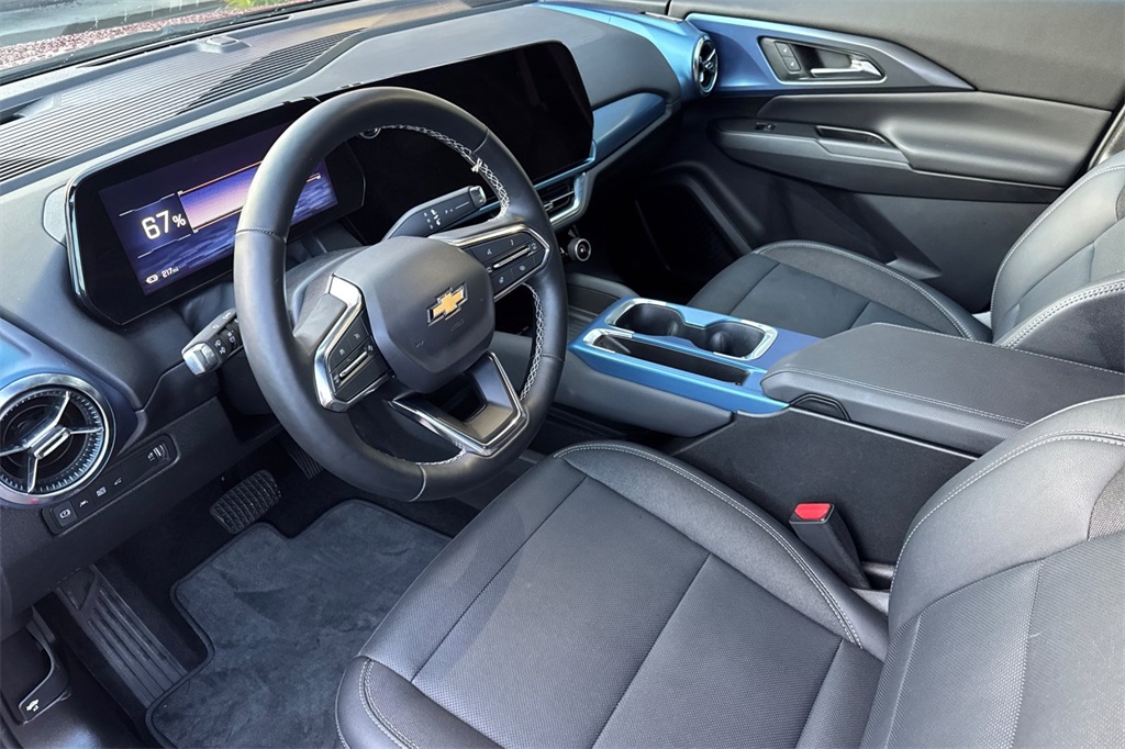 used 2025 Chevrolet Equinox EV car, priced at $25,904