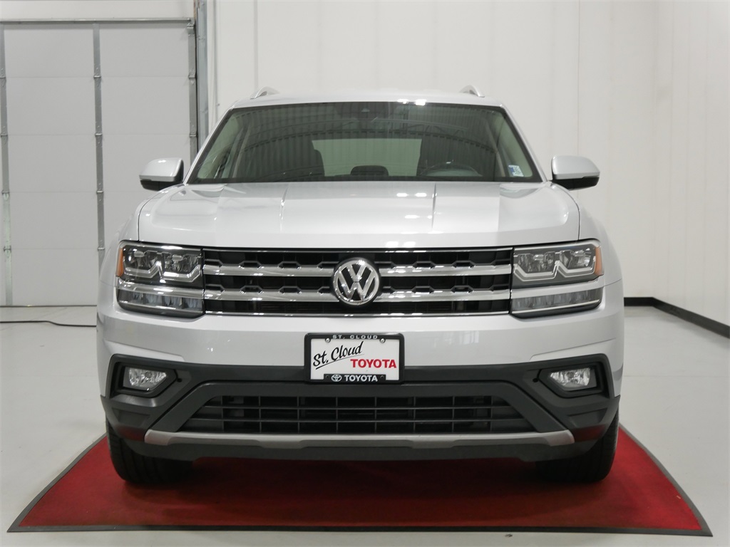 Used 2019 Volkswagen Atlas SE w/Tech with VIN 1V2UR2CA0KC522361 for sale in Waite Park, Minnesota
