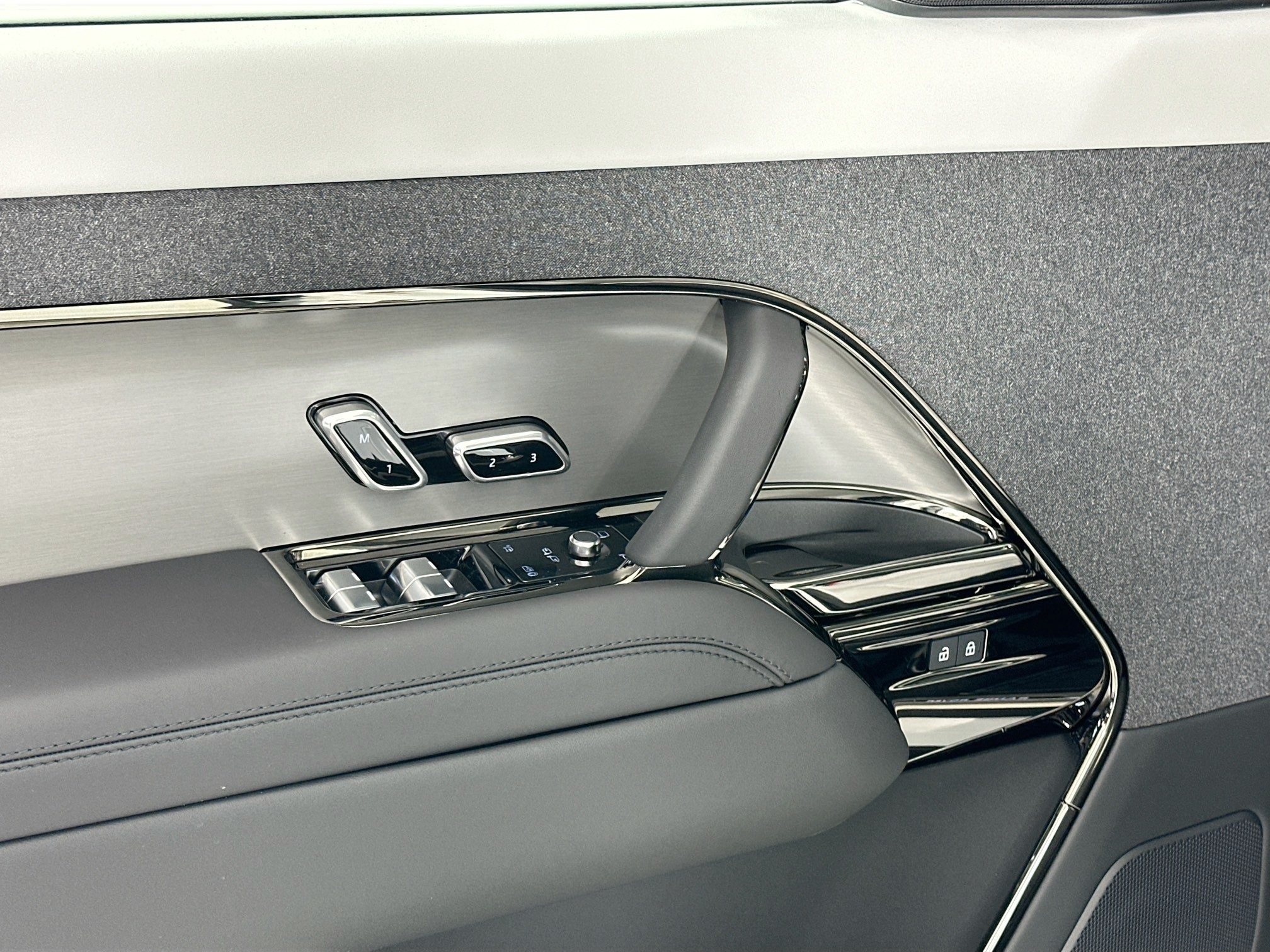 new 2026 Land Rover Range Rover Sport Plug-in Hybrid car, priced at $100,950