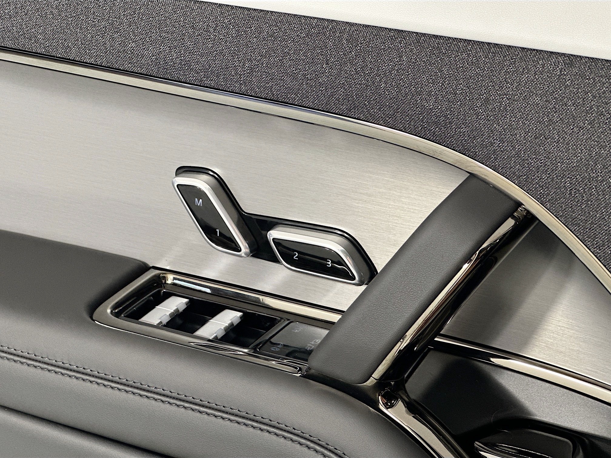 new 2026 Land Rover Range Rover Sport Plug-in Hybrid car, priced at $100,950