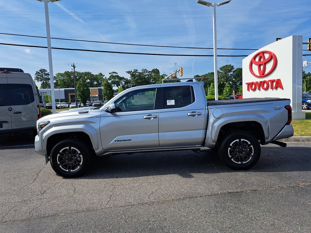 2025 Toyota Tacoma Hybrid TRD Sport 4D Crew Cab 4WD 9