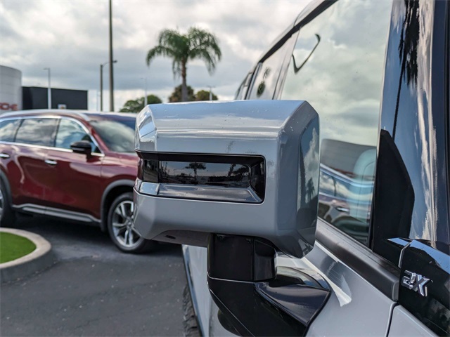 2025 Gmc Hummer EV SUV photo 12