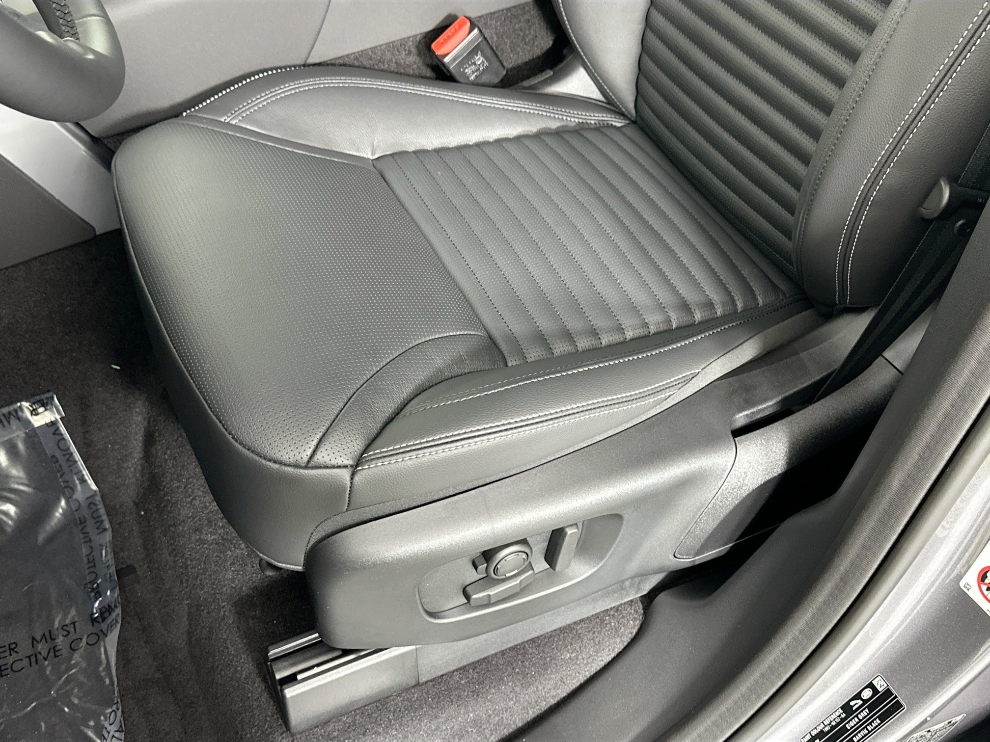 used 2026 Land Rover Discovery car, priced at $74,931