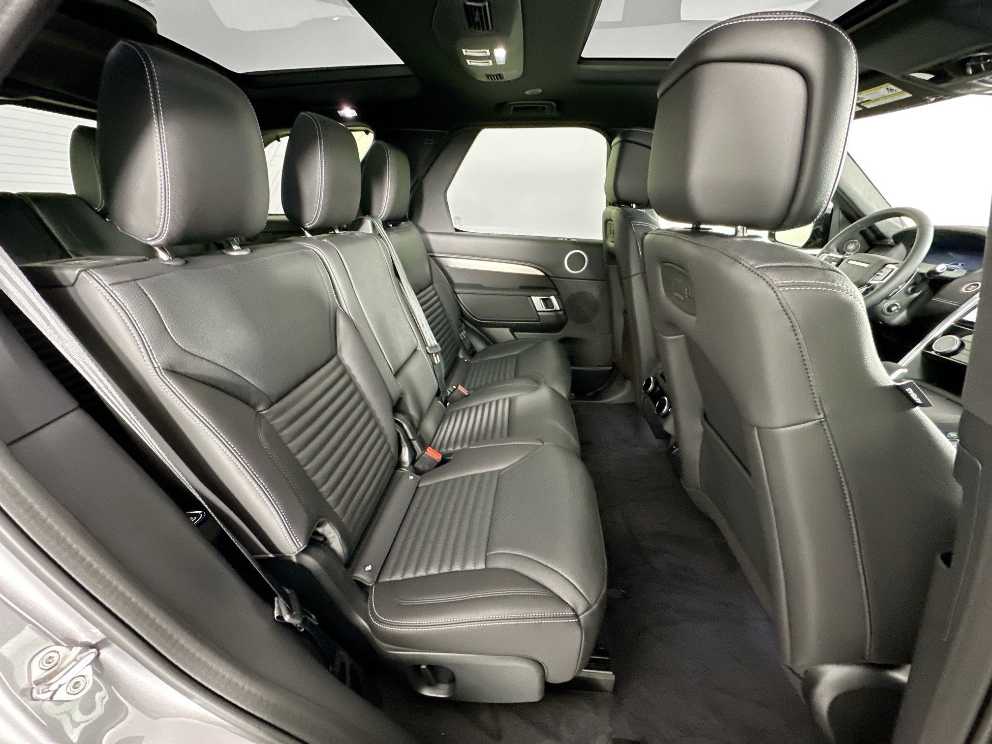 used 2026 Land Rover Discovery car, priced at $74,931