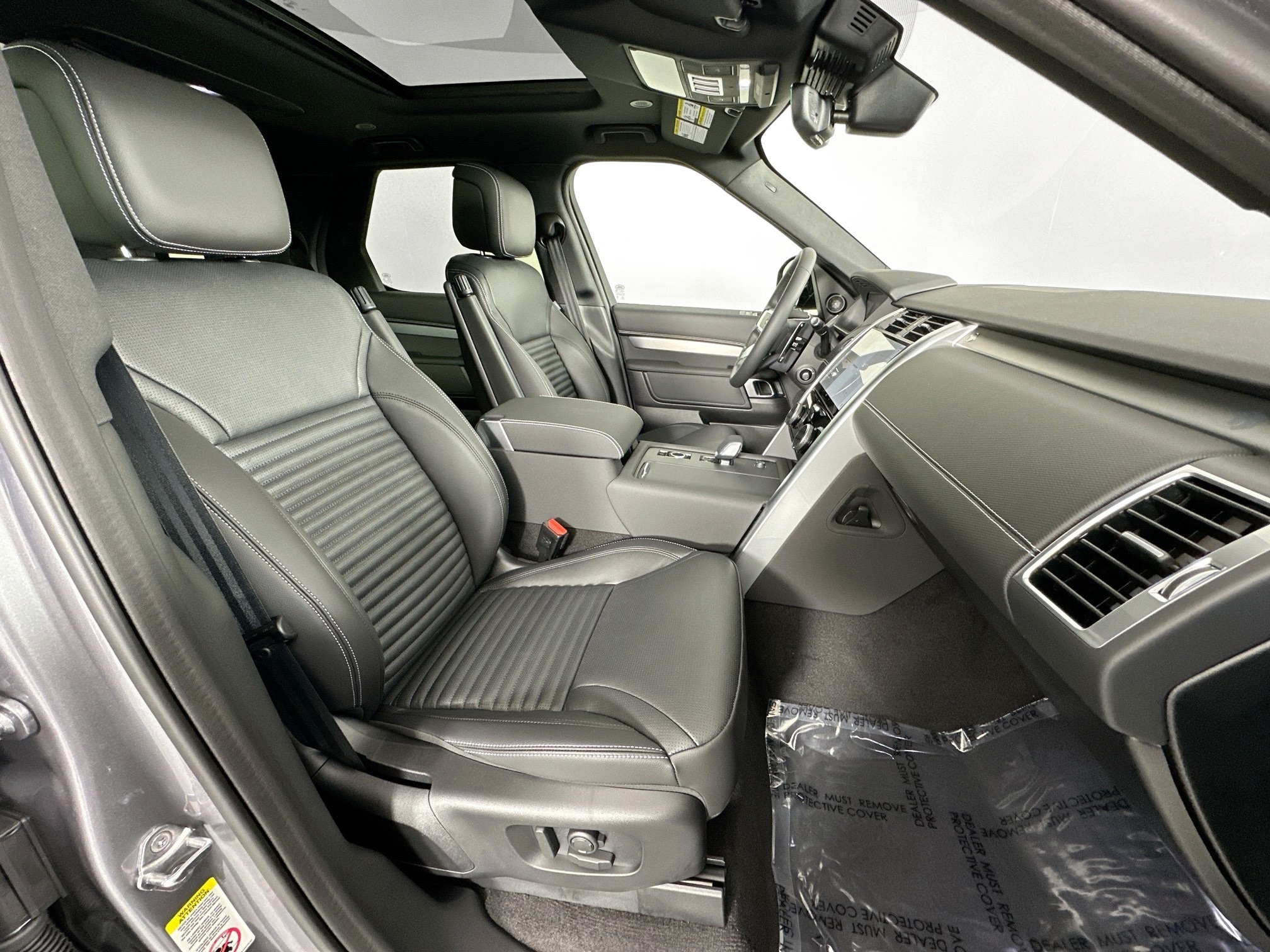 used 2026 Land Rover Discovery car, priced at $74,931