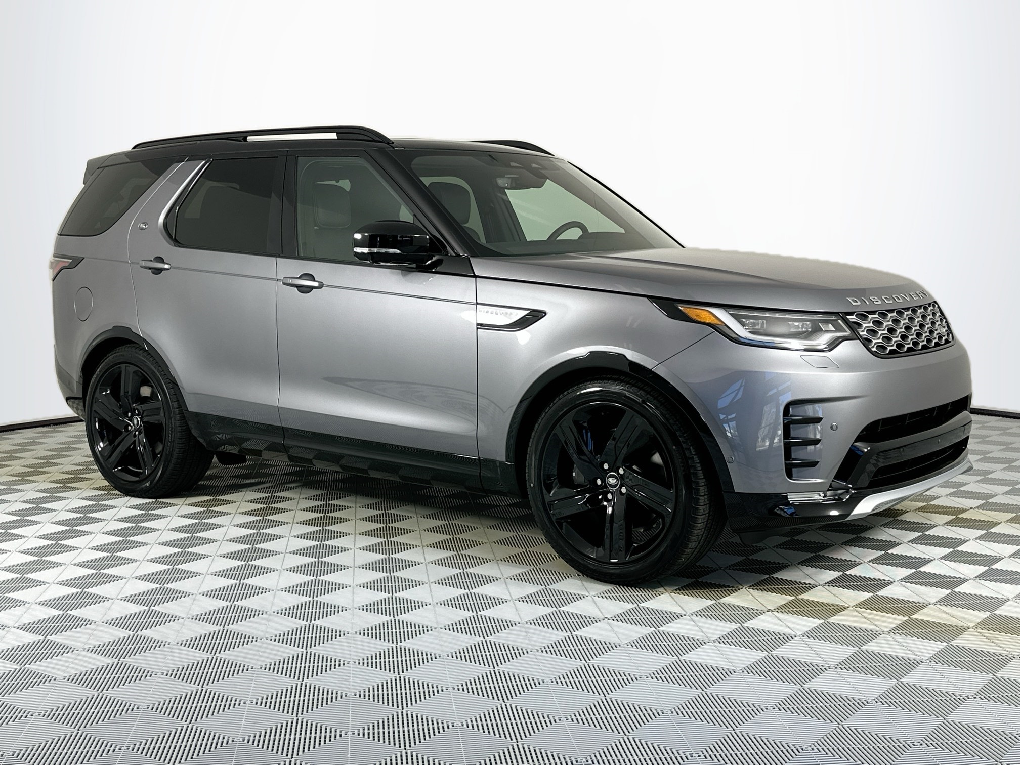 used 2026 Land Rover Discovery car, priced at $74,931