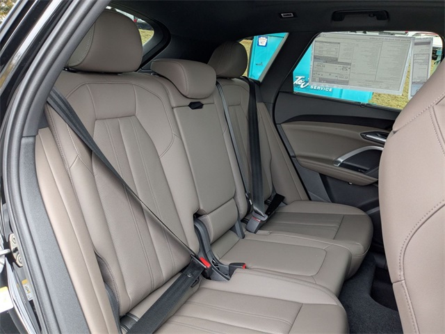 new 2025 Audi Q5 car, priced at $61,950