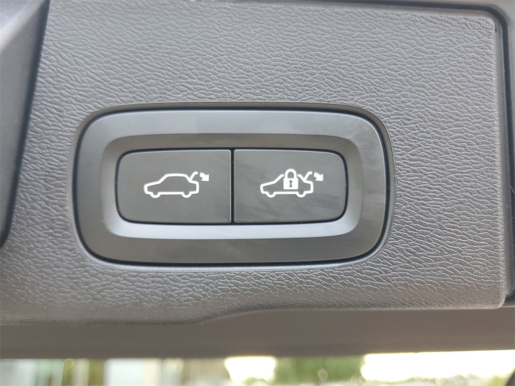 used 2024 Volvo XC60 car, priced at $43,995